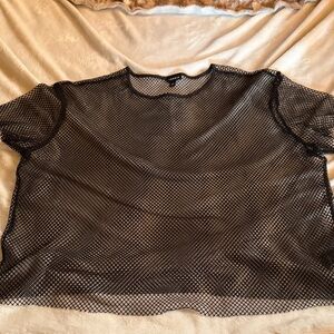 Plus Size Boxy Fishnet Crop